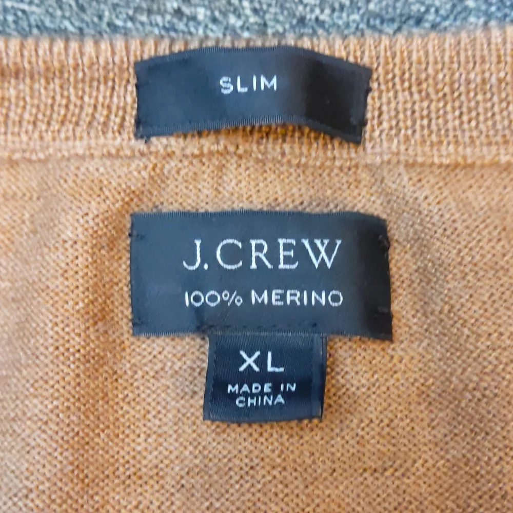 J. Crew V- Neck Sweater Merino Wool Men's XL Slim Fit